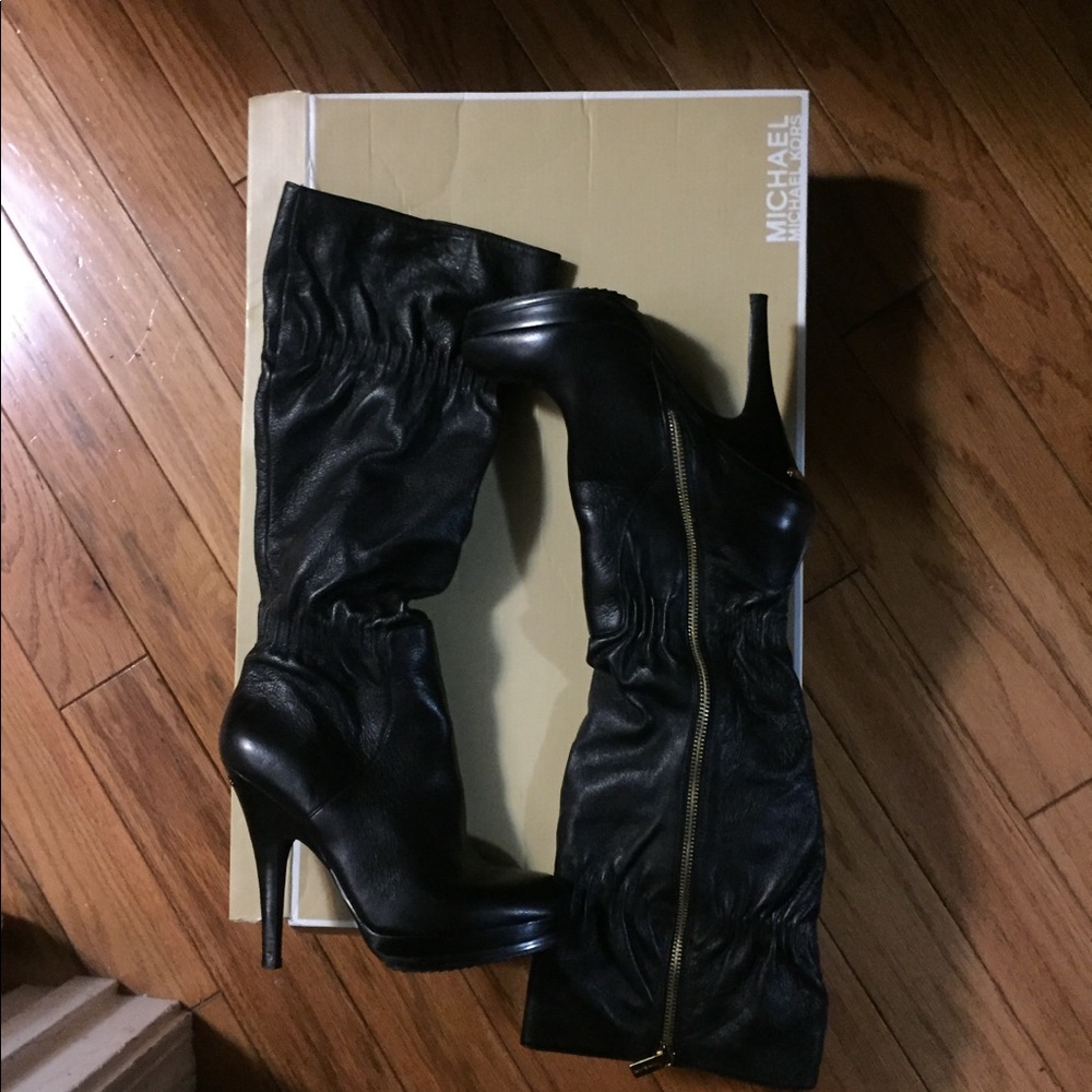 Boots - Picture 3 of 3